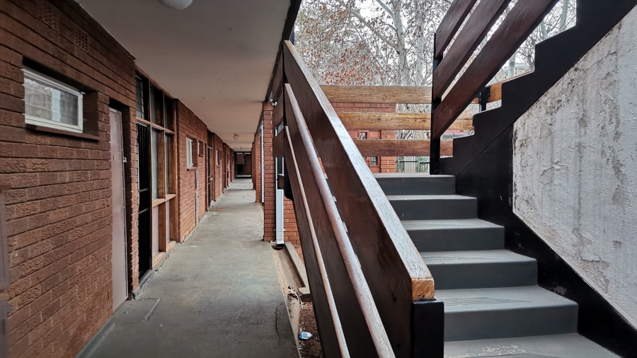 1 Bedroom Property for Sale in Potchefstroom North West